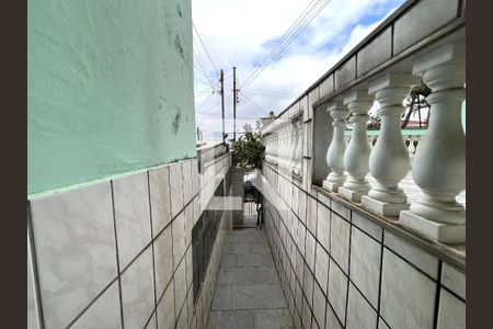 Casa à venda com 212m², 4 quartos e 3 vagas Casa à venda com 212m², 4 quartos e 3 vagasÁrea externa