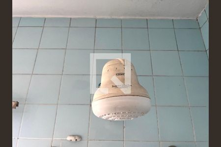 Casa à venda com 212m², 4 quartos e 3 vagas Casa à venda com 212m², 4 quartos e 3 vagasBanheiro Corredor