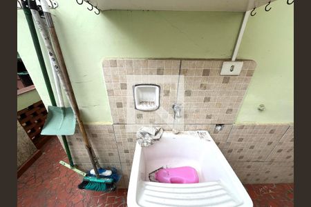 Casa à venda com 212m², 4 quartos e 3 vagas Casa à venda com 212m², 4 quartos e 3 vagasEdícula