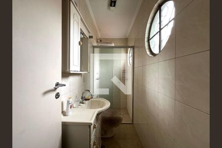 Casa à venda com 212m², 4 quartos e 3 vagas Casa à venda com 212m², 4 quartos e 3 vagasBanheiro da Suíte