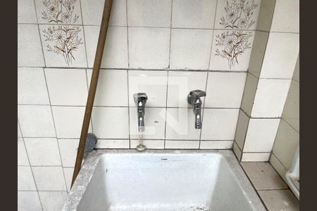 Casa à venda com 212m², 4 quartos e 3 vagas Casa à venda com 212m², 4 quartos e 3 vagasÁrea de Serviço