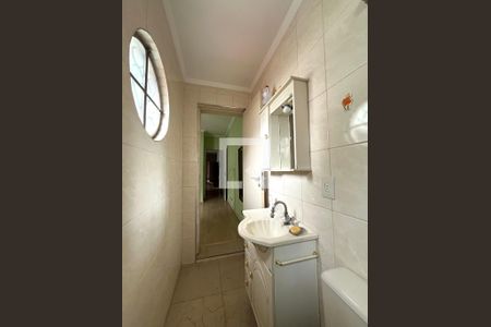 Casa à venda com 212m², 4 quartos e 3 vagas Casa à venda com 212m², 4 quartos e 3 vagasBanheiro da Suíte