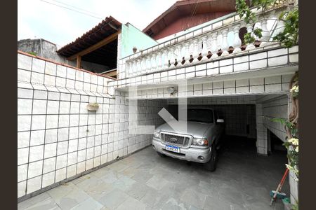 Casa à venda com 212m², 4 quartos e 3 vagas Casa à venda com 212m², 4 quartos e 3 vagasGaragem