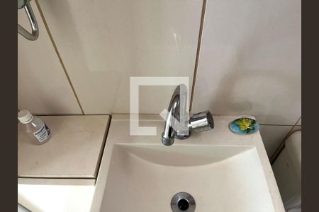 Casa à venda com 212m², 4 quartos e 3 vagas Casa à venda com 212m², 4 quartos e 3 vagasEdícula