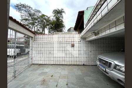 Casa à venda com 212m², 4 quartos e 3 vagas Casa à venda com 212m², 4 quartos e 3 vagasGaragem