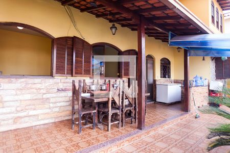 Casa para alugar com 600m², 3 quartos e 3 vagas Casa para alugar com 600m², 3 quartos e 3 vagasVaranda da Sala