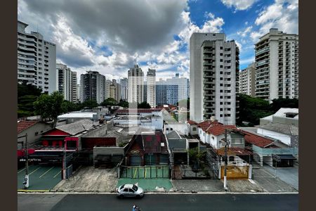 Apartamento para alugar com 211m², 3 quartos e 3 vagas Apartamento para alugar com 211m², 3 quartos e 3 vagasVista