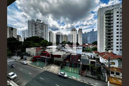 Apartamento para alugar com 211m², 3 quartos e 3 vagas Apartamento para alugar com 211m², 3 quartos e 3 vagasVista