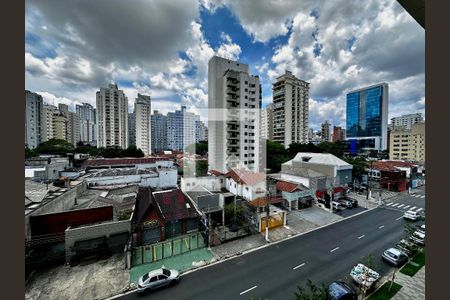 Apartamento para alugar com 211m², 3 quartos e 3 vagas Apartamento para alugar com 211m², 3 quartos e 3 vagasVista