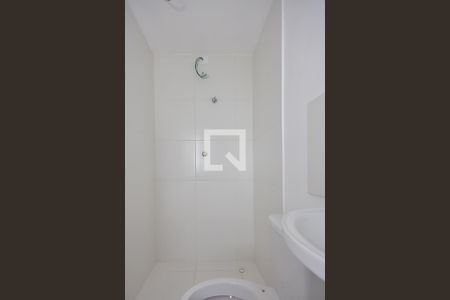 Banheiro de kitnet/studio à venda com 1 quarto, 17m² em Vila Andrade, São Paulo
