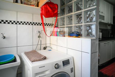 Apartamento à venda com 82m², 2 quartos e 1 vaga Apartamento à venda com 82m², 2 quartos e 1 vagaÁrea de Serviço