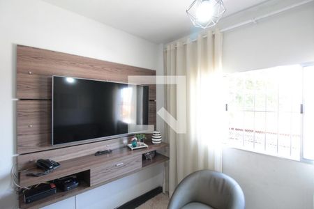 Sala de casa à venda com 3 quartos, 520m² em Céu Azul, Belo Horizonte