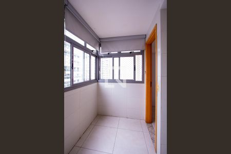 Apartamento para alugar com 100m², 2 quartos e 1 vagaÁrea de Serviço