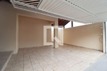 Casa à venda com 215m², 4 quartos e 4 vagasGaragem