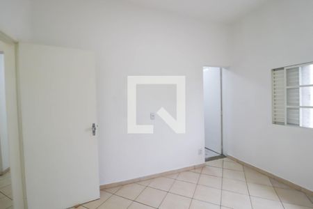 Casa à venda com 215m², 4 quartos e 4 vagasSuíte