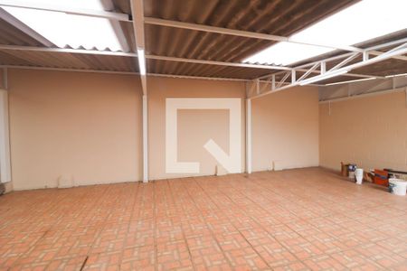Casa à venda com 215m², 4 quartos e 4 vagasQuintal