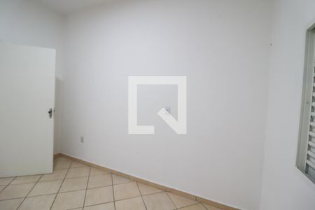 Casa à venda com 215m², 4 quartos e 4 vagasQuarto 2