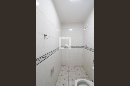 Casa à venda com 215m², 4 quartos e 4 vagasBanheiro