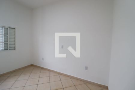 Casa à venda com 215m², 4 quartos e 4 vagasQuarto 2