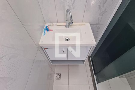 Apartamento à venda com 65m², 2 quartos e sem vaga Apartamento à venda com 65m², 2 quartos e sem vagaBanheiro