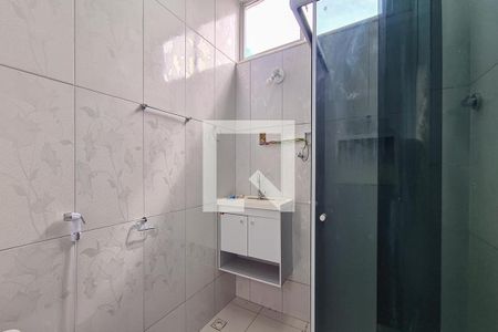 Apartamento à venda com 65m², 2 quartos e sem vaga Apartamento à venda com 65m², 2 quartos e sem vagaBanheiro