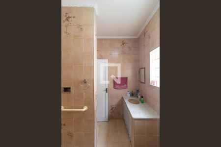 Casa à venda com 328m², 3 quartos e 2 vagasBanheiro