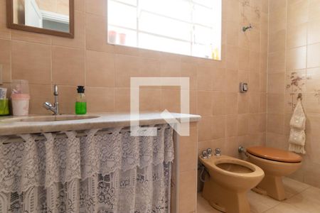 Casa à venda com 328m², 3 quartos e 2 vagasBanheiro