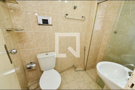 Apartamento à venda com 74m², 2 quartos e sem vagaBanheiro social