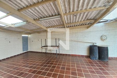 Casa à venda com 266m², 3 quartos e 3 vagas Casa à venda com 266m², 3 quartos e 3 vagasVista do Quarto 2