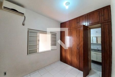 Casa à venda com 266m², 3 quartos e 3 vagasQuarto 3 - Suíte