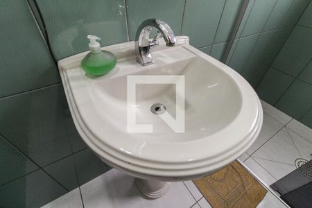 Casa à venda com 380m², 3 quartos e 5 vagasBanheiro 2