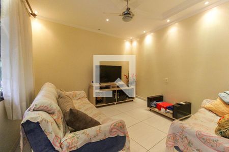 Sala de casa à venda com 3 quartos, 380m² em Vila Taquari, São Paulo