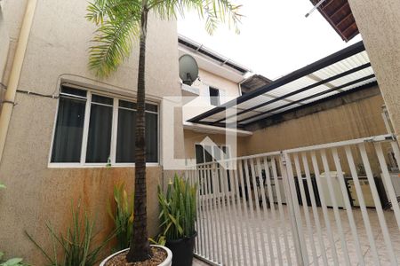 Casa à venda com 450m², 4 quartos e 4 vagasCasa fundos