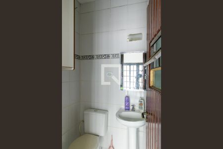 Casa de condomínio para alugar com 3m², 4 quartos e 2 vagasLavabo