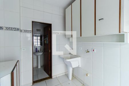 Casa de condomínio para alugar com 3m², 4 quartos e 2 vagasÁrea de Serviço