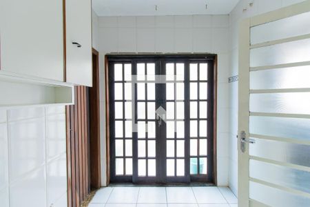 Casa de condomínio para alugar com 3m², 4 quartos e 2 vagasÁrea de Serviço