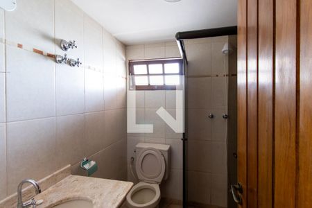 Casa de condomínio para alugar com 3m², 4 quartos e 2 vagasBanheiro