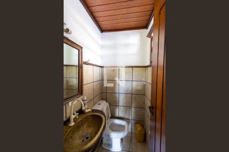 Casa de condomínio para alugar com 3m², 4 quartos e 2 vagasLavabo