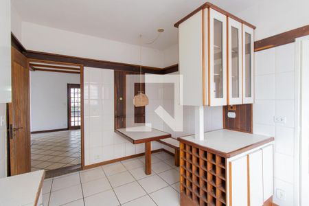 Casa de condomínio para alugar com 3m², 4 quartos e 2 vagasCozinha