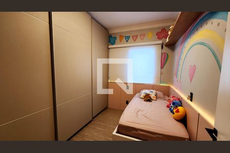 Casa de condomínio à venda com 180m², 3 quartos e 4 vagasQuarto 2