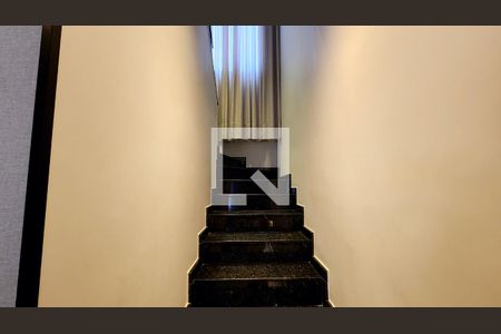 Escada de casa de condomínio à venda com 3 quartos, 180m² em Jardim Carolina, Jundiaí