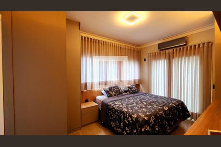 Casa de condomínio à venda com 180m², 3 quartos e 4 vagasQuarto 1