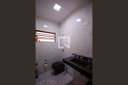 Casa à venda com 163m², 4 quartos e 2 vagas Casa à venda com 163m², 4 quartos e 2 vagasLavabo