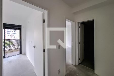 Corredor de apartamento à venda com 2 quartos, 73m² em Vila Mariana, São Paulo