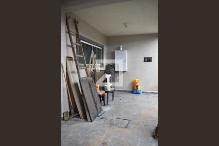 Casa de condomínio para alugar com 160m², 2 quartos e 2 vagasÁrea dos fundos