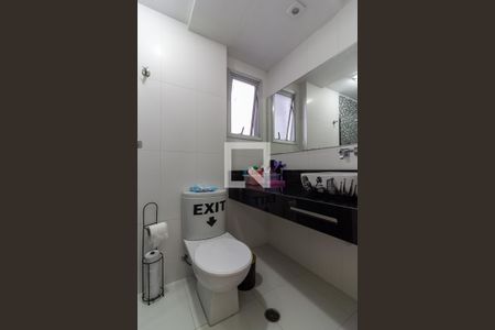 Apartamento à venda com 80m², 3 quartos e 2 vagasBanheiro Social