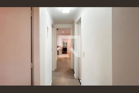 Apartamento à venda com 80m², 3 quartos e 2 vagasCorredor 