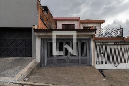 Casa à venda com 190m², 3 quartos e 2 vagasFachada