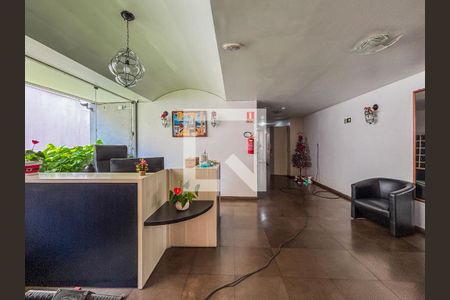 Apartamento à venda com 115m², 3 quartos e sem vagaHall social
