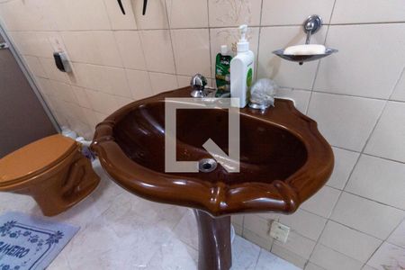 Casa à venda com 240m², 4 quartos e 3 vagas Casa à venda com 240m², 4 quartos e 3 vagasBanheiro 3